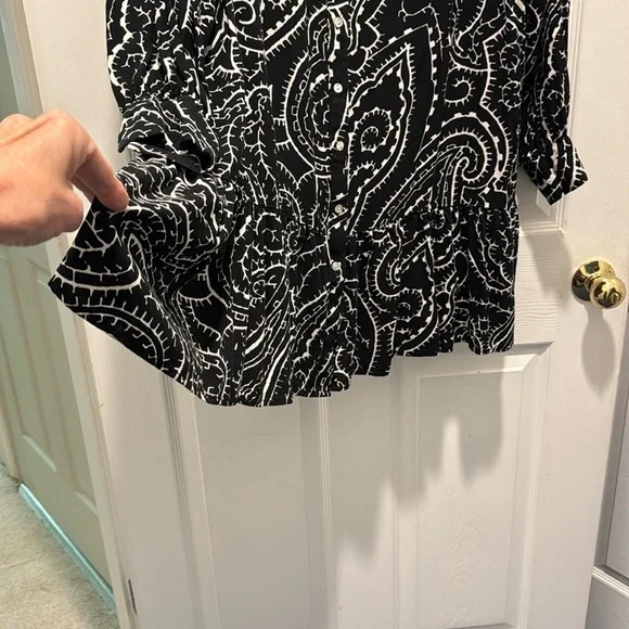 H&M Black and White Graphic Long Sleeve Dress - Picture 12 of 14
